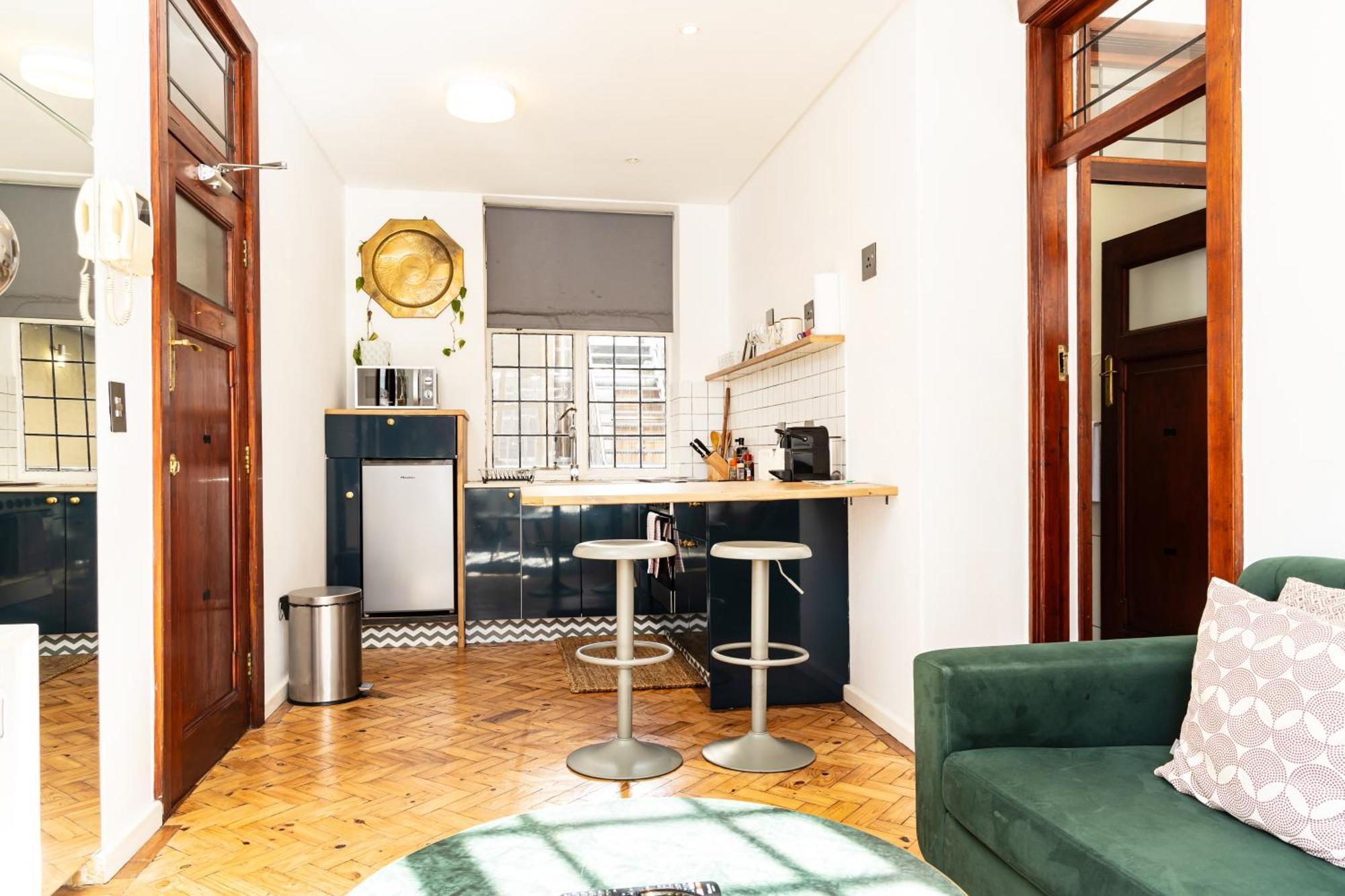 Charming 1br On Market Sq Apartment